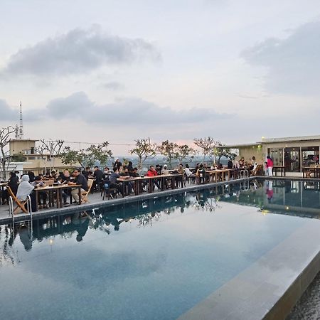Student Park Hotel Yogyakarta Eksteriør billede