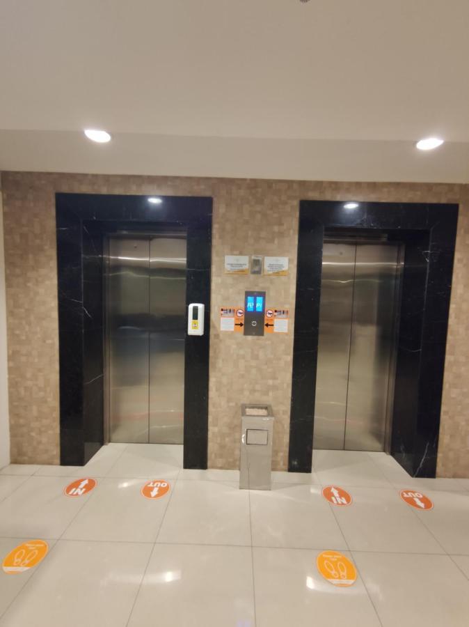 Student Park Hotel Yogyakarta Eksteriør billede