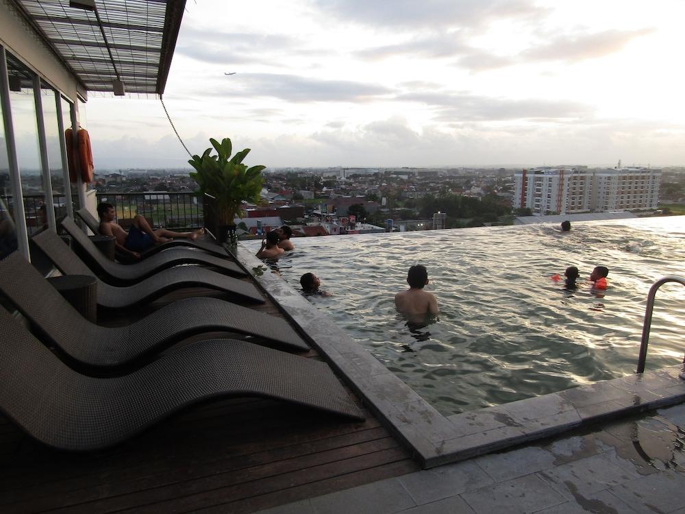 Student Park Hotel Yogyakarta Eksteriør billede