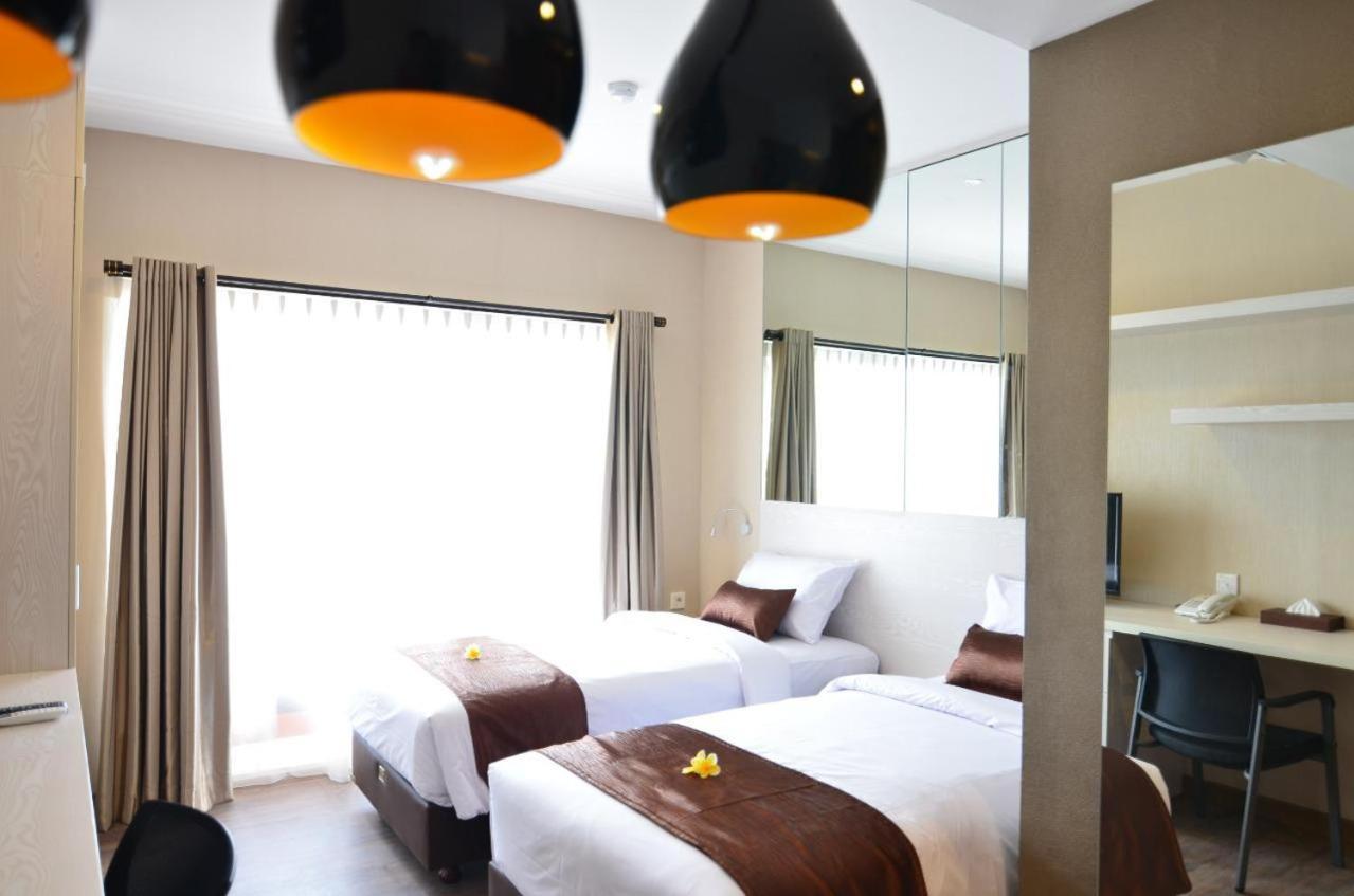 Student Park Hotel Yogyakarta Eksteriør billede