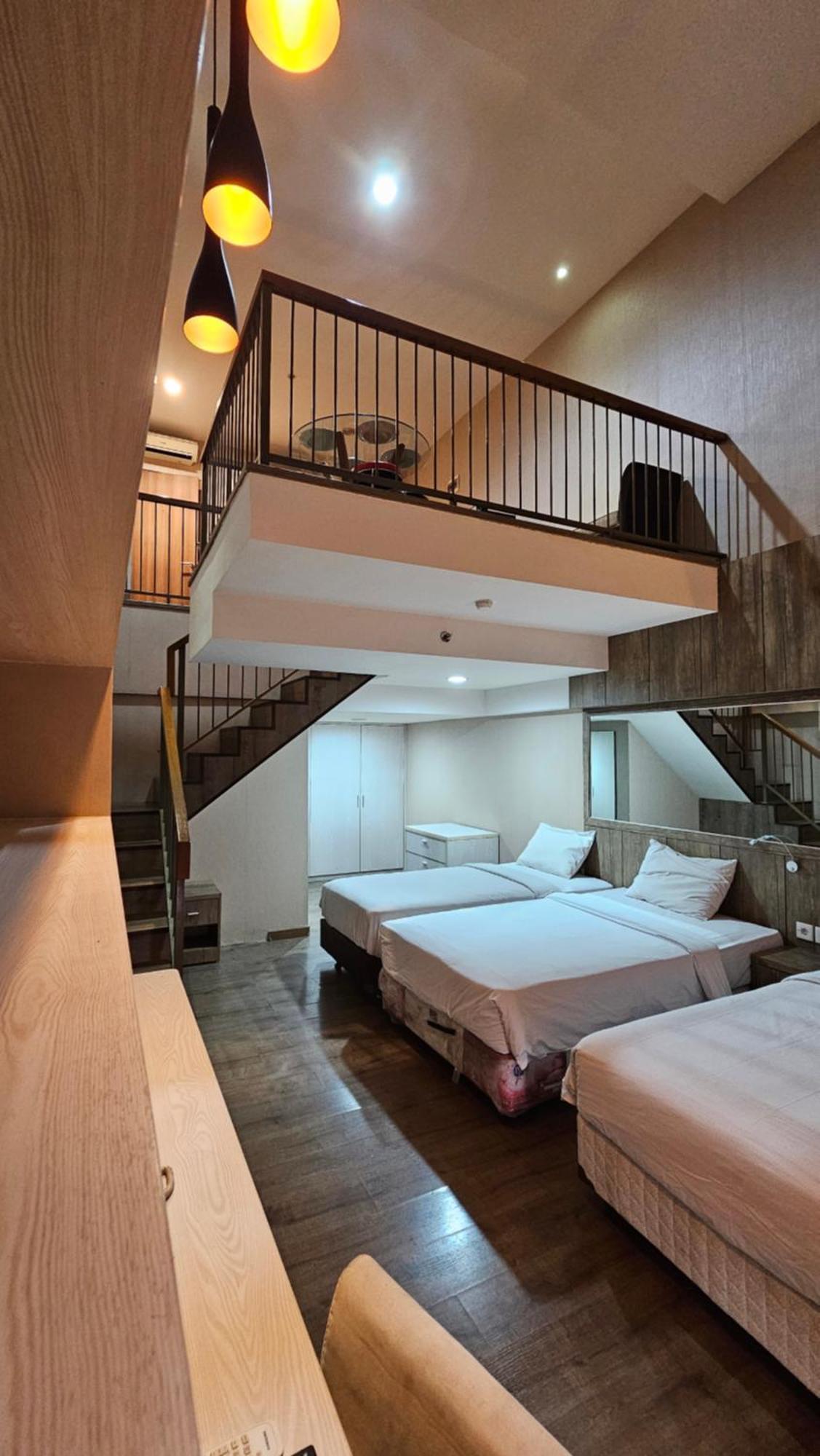 Student Park Hotel Yogyakarta Eksteriør billede