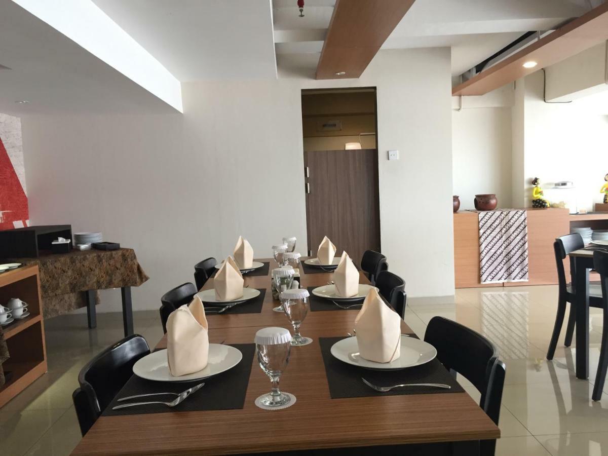 Student Park Hotel Yogyakarta Eksteriør billede
